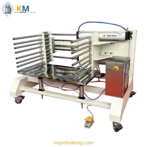 Máy KMRB-08 được cấu tạo với nhiều chi tiết như 16 thanh ép, bàn ép, nút điều khiển và bàn đạp