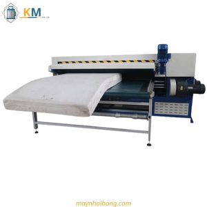 Máy KMRB-12 có thể điều chỉnh lên xuống để dễ dàng cuộn nệm có độ dày khác nhau