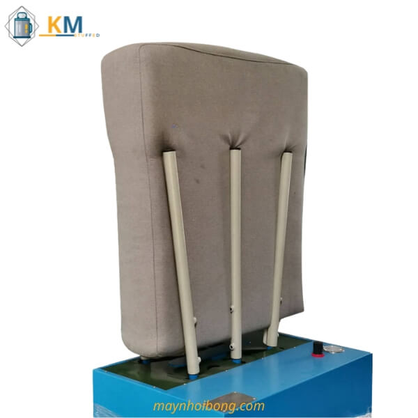 Tấm đệm được ép chặt khi đặt vào máy Tấm đệm được ép chặt khi đặt vào máy